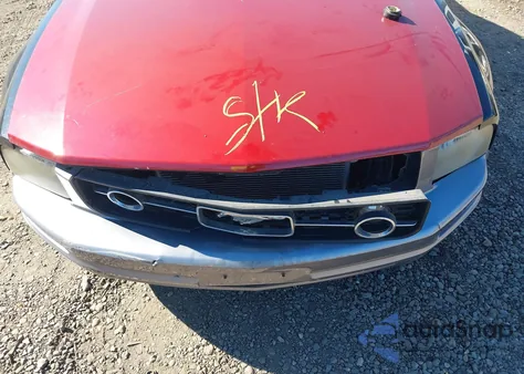 2007 Ford Mustang V6 Deluxe/V6 Premium z USA, uszkodzony, nr VIN 1ZVFT80N675275698